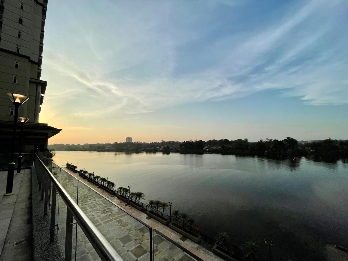 Kuching City Centre Smart Home Luxury Resort Condo Exterior photo
